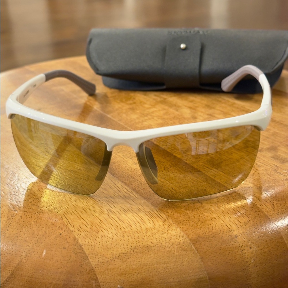 SCHEYDEN / Men’s ‘CIA Grabber’ Sunglasses